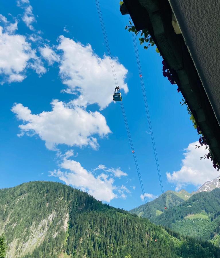 Mountainrock Apartment Mayrhofen Bagian luar foto
